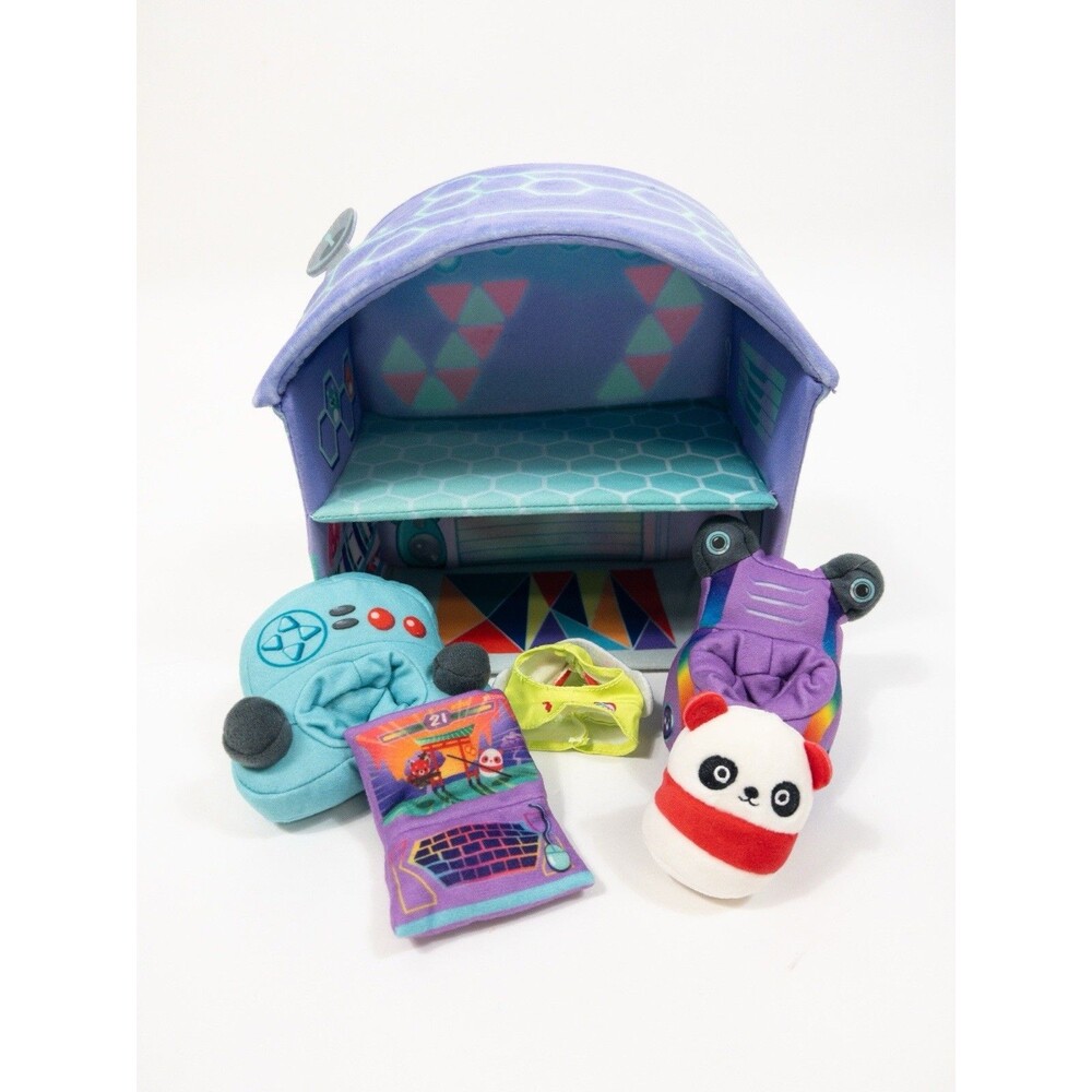 Squishmallows Squishville Gamer Garage Playset!